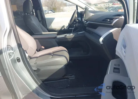 2025 Toyota Sienna Le z USA, uszkodzony, nr VIN 5TDKRKEC6SS244135